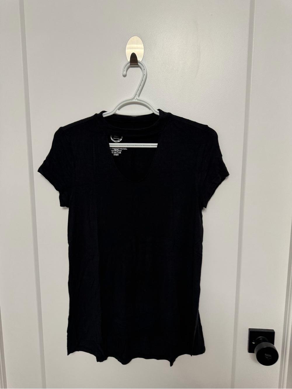 Maurices Black Short Sleeve V-Neck Tee
